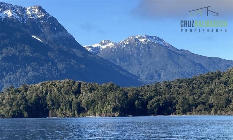 Orilla directa al Lago Todos Los Santos
