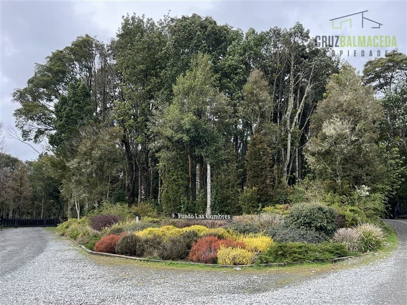 Parcela con bosque nativo, seguridad y excelente urbanización, áreas comunes y quincho