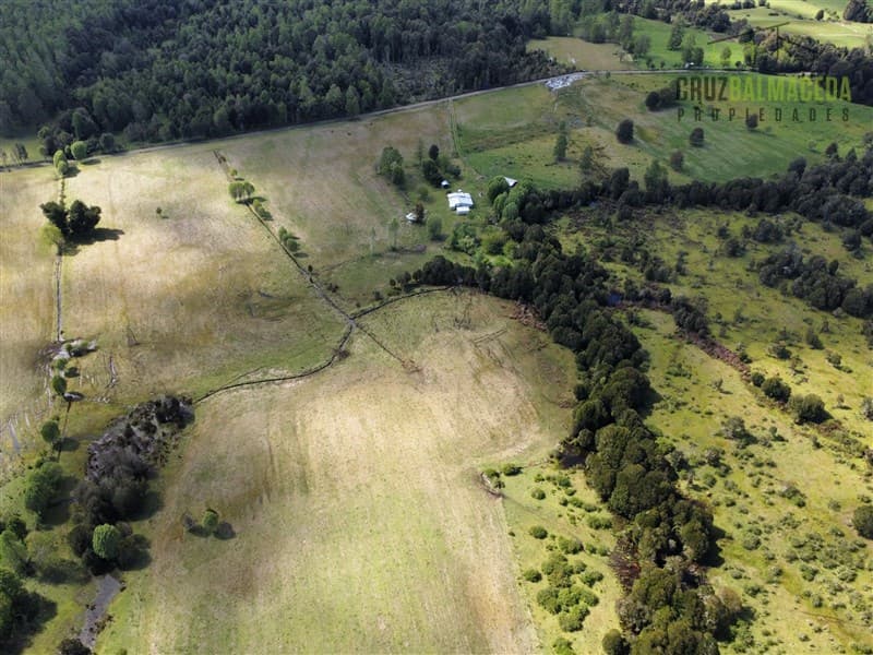 A 8 km de Los Muermos y 2 km de Cañitas