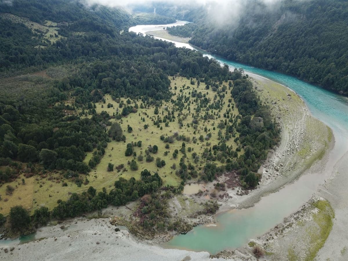 Puerto Urrutia, Puelo