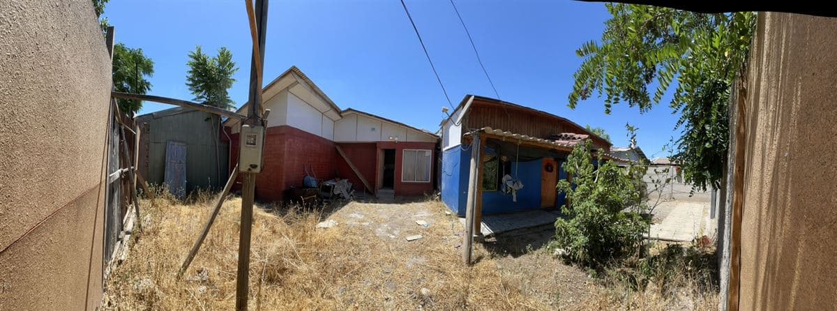 Casa con excelente ubicación, en barrio residencial.