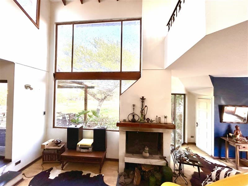 Venta parcela con 5000 mts. con 3D - 2B - Piscina