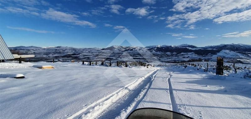 a 27 km al sur este de Lonquimay