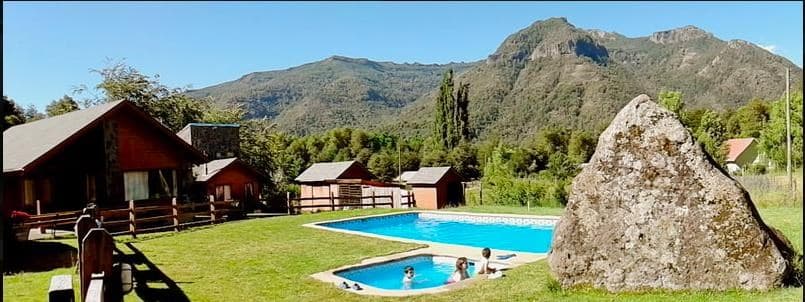 cabañas piedra piramide