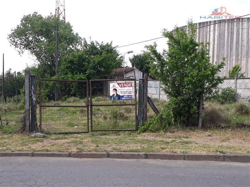 Calle Fernando Valenzuela, con calle La cruz