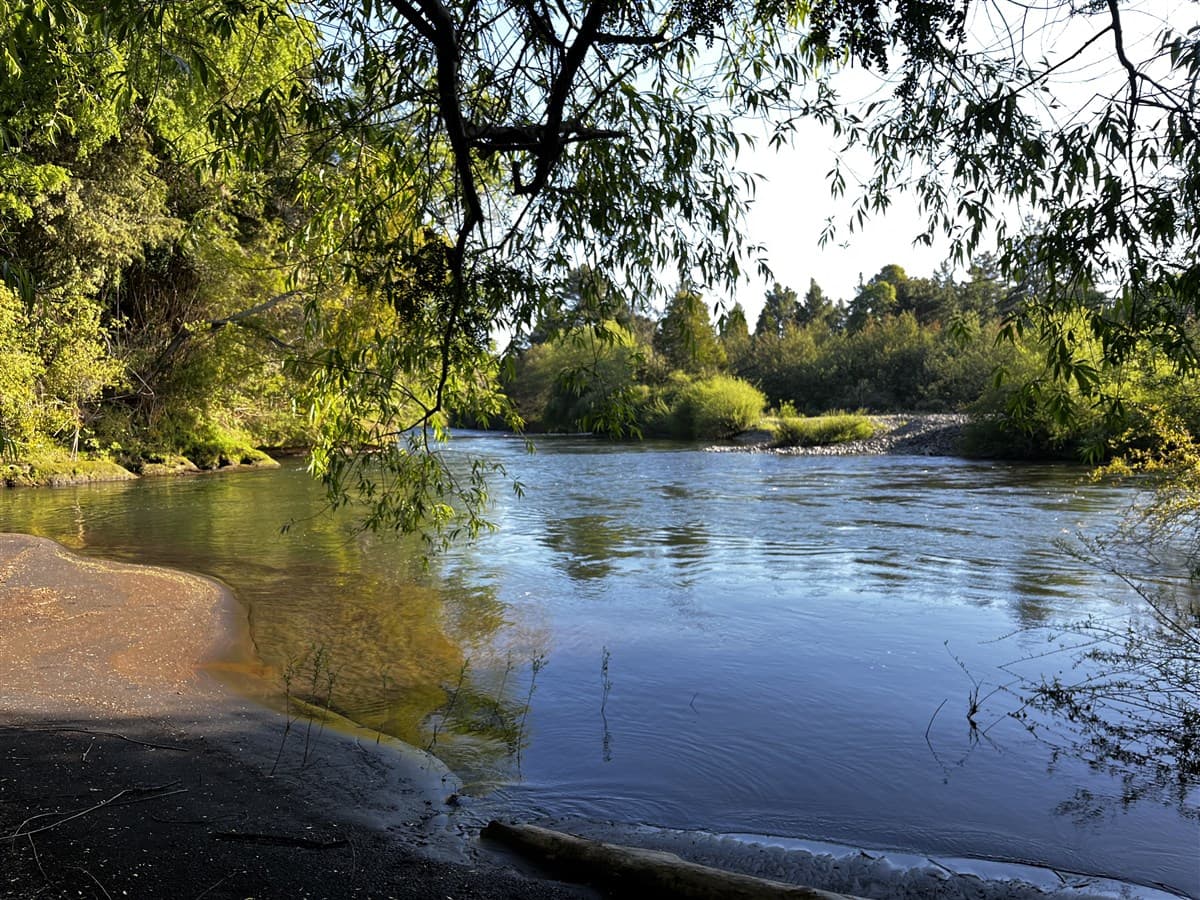 COD39723 con Rio, praderas, y bosque nativo, a 20 minutos de Temuco