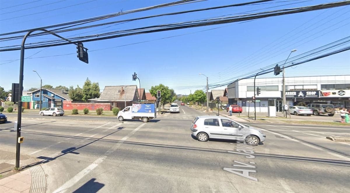 COD37300 Av Javiera Carrera Dearrollo Comercial sector Las Encinas