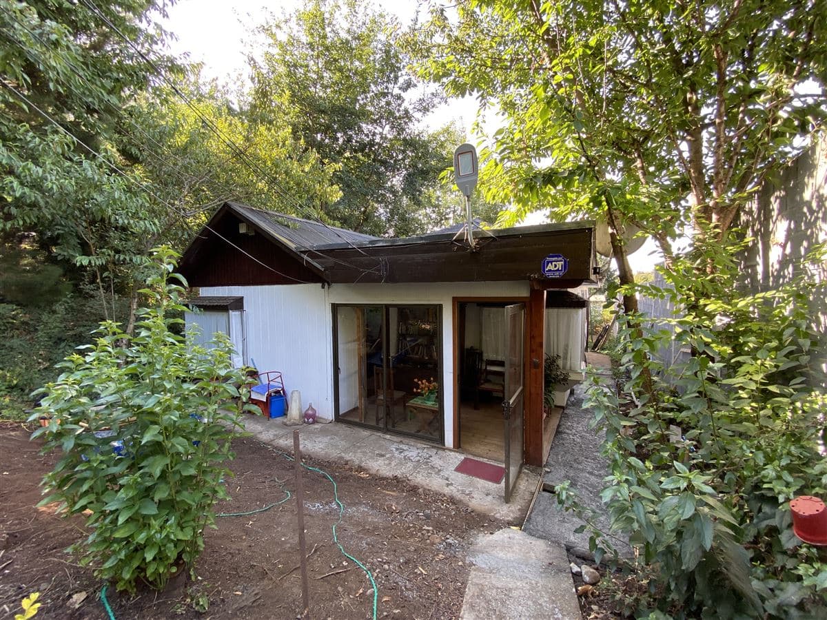 COD36947 Sitio con casa Luis Durand, Frente a TVN