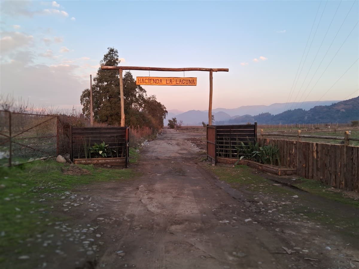 Camino La Montaña, sector La Laguna
