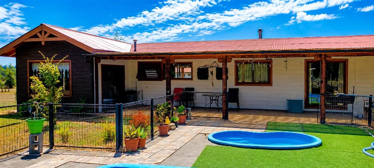 CASA PARCELA EN ARRIENDO EN CONDOMINIO PICHICOLLÁN VILLARICA LLAULLAU
