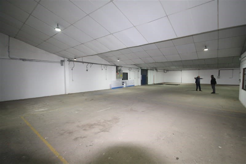 Obispo Arturo Espinoza con Los Plátanos