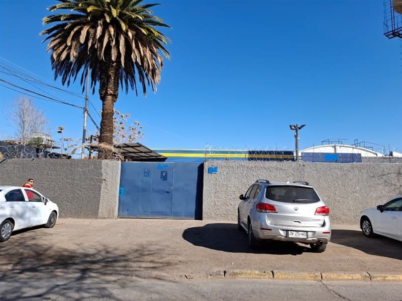 Obispo Arturo Espinoza con Los Plátanos