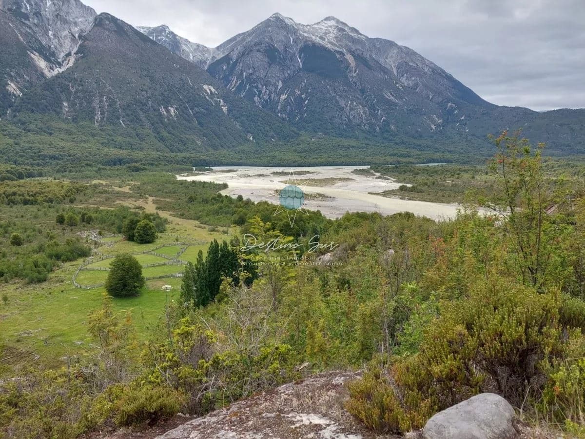 Oportunidad De inversión. 937 há Rio Baker, Cochrane.
