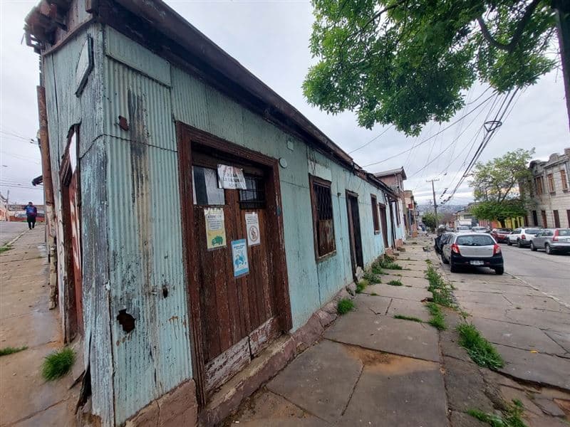5 CASAS ESQUINA, LOCAL COMERCIAL , UN ROL 347 M2 DE TERRENO Barón Valparaíso