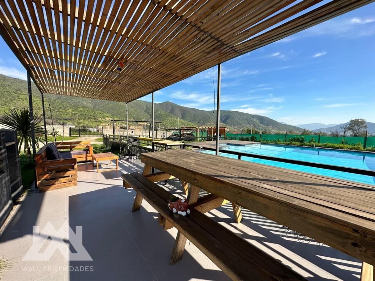 Venta Parcela con Dos Casas en Condominio Curacavi