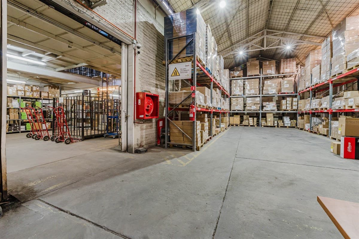 Pedro Leon Ugalde, entre Maule y Leon Prado. Cercano a Vicuña Mackenna