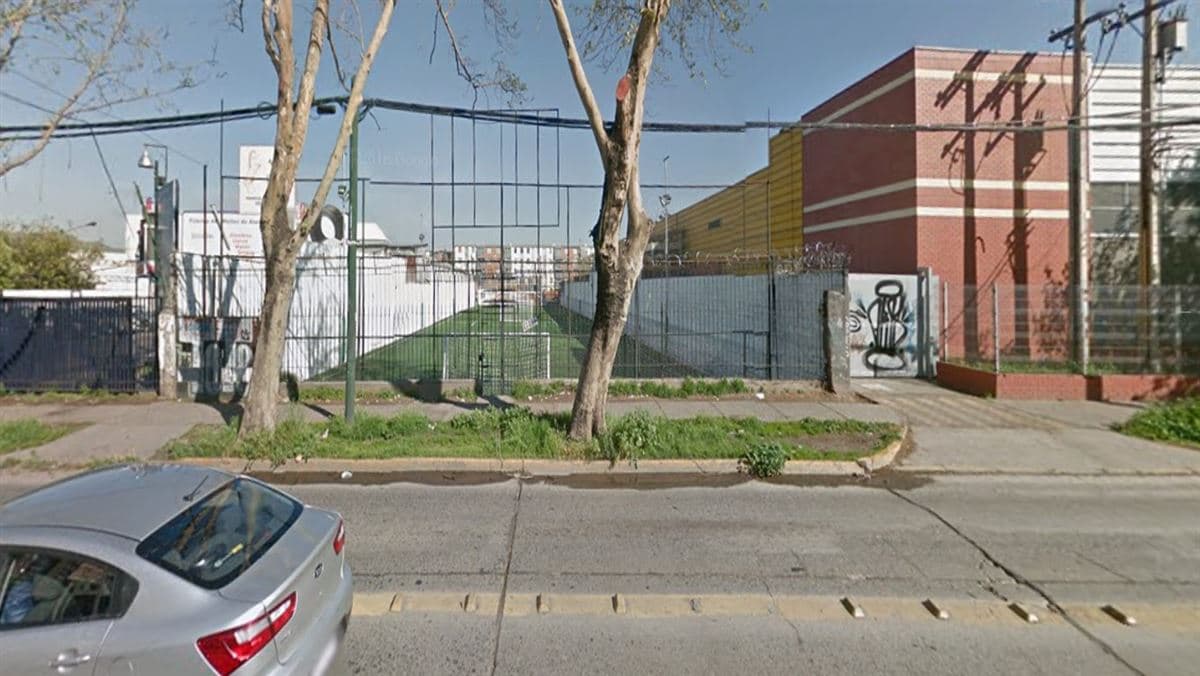 Al lado de Supermercado Montserrat 