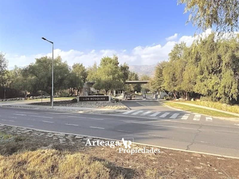 Av. Chicureo 7500, Chicureo