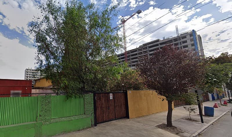 TERRENO COMERCIAL Y HABITACIONAL ACTUAL COMO ESTACIONAMIENTO
