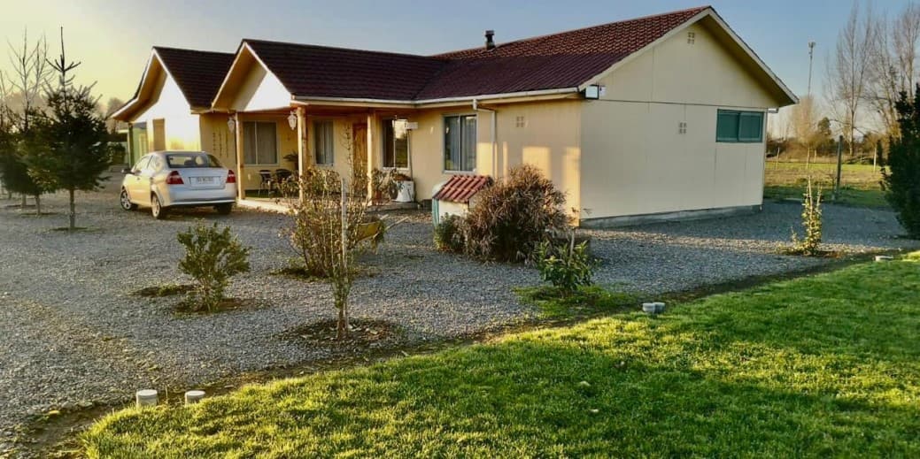 A 15 MIN DE LONGAVÍ                                         