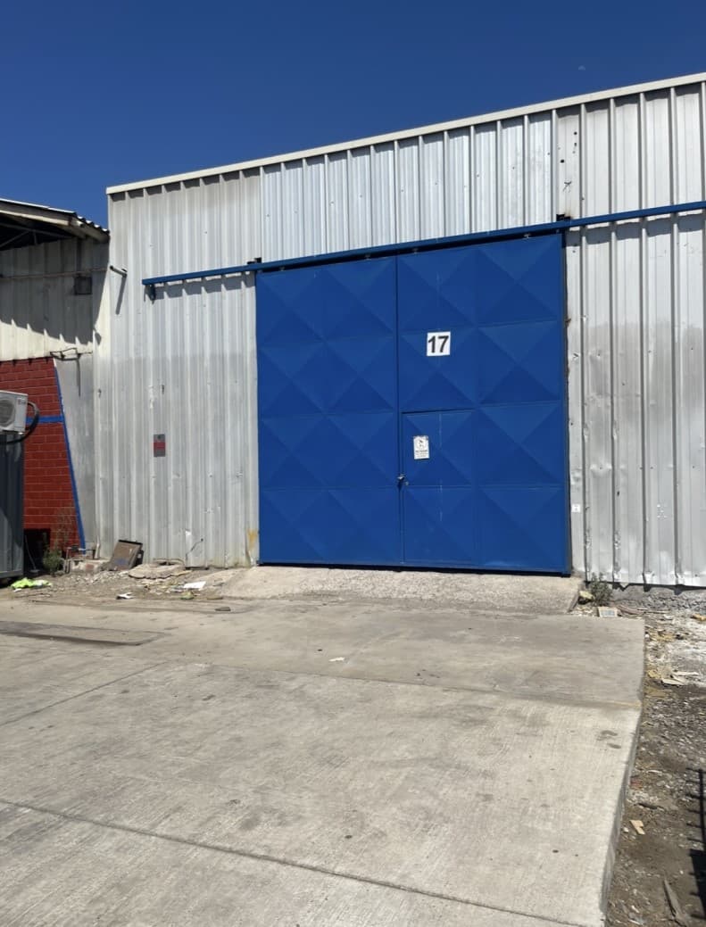 CAMINO LOS PINOS CON RUTA 5 SUR.                            