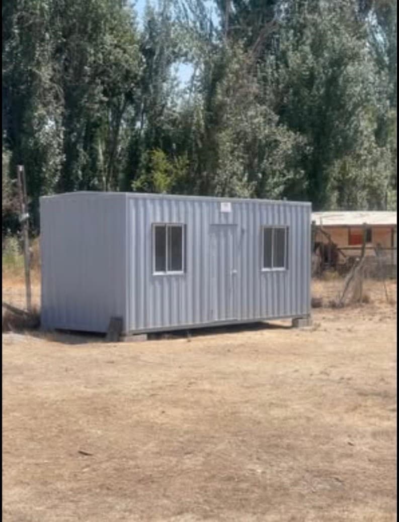 AVDA CALERA DE TANGO CON CAMINO EL BARRANCON.               