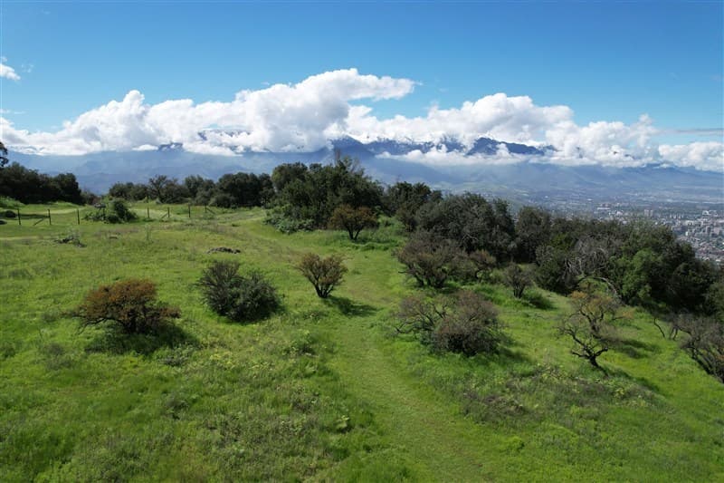 Lo Curro / Plano con vistas a todo Santiago