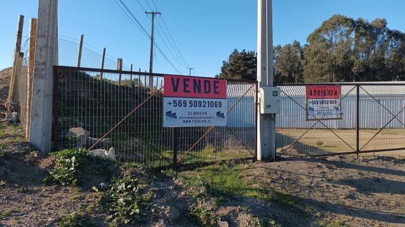 FOCOLARE PROPIEDADES VENDE  TERRENO INDUSTRIAL CON GALPÓN   