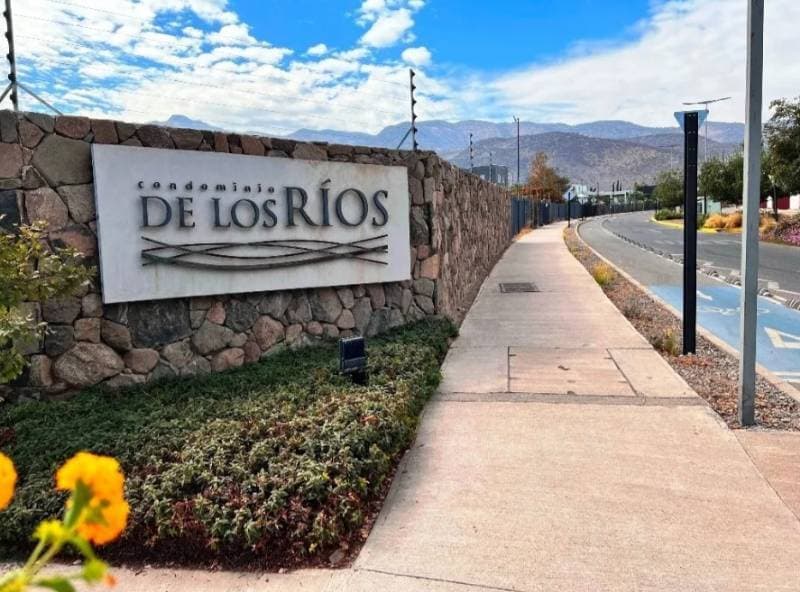 LOS RÍOS, PIEDRA ROJA, CHICUREO ORIENTE                     