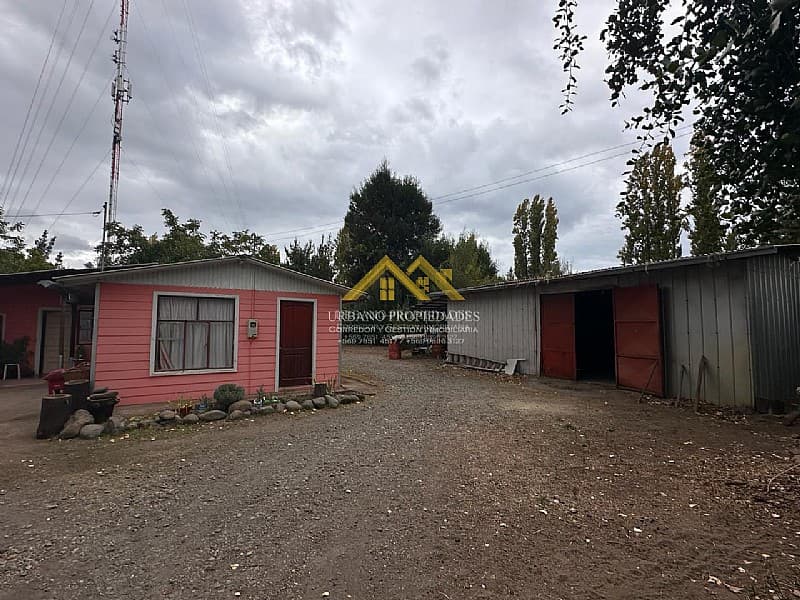 HERMOSA PARCELA CON 2 CASAS Y ARBOLES FRUTALES              