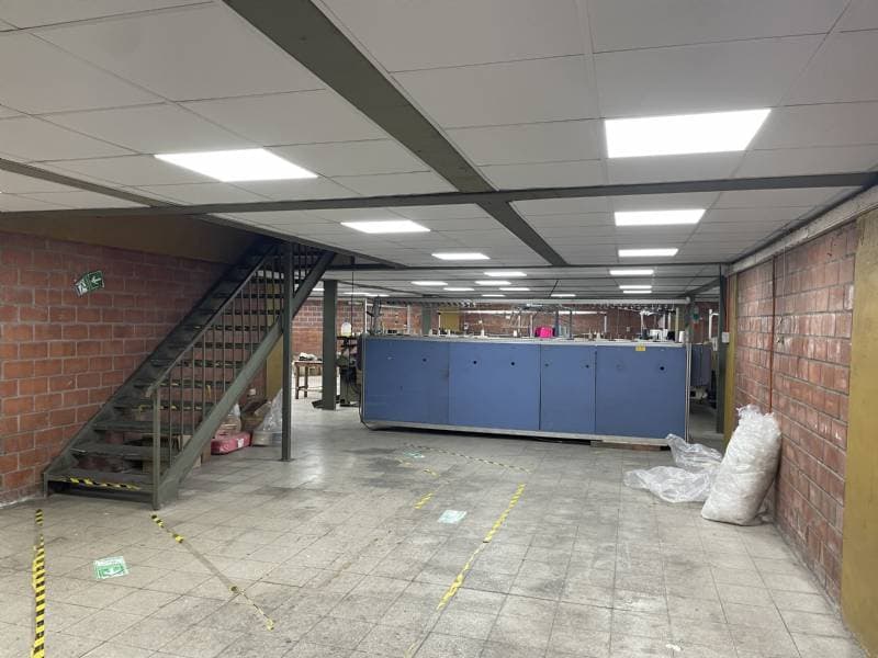 INDUSTRIA, LOCAL COMERCIAL Y BODEGA, MEJOR UBICACION        