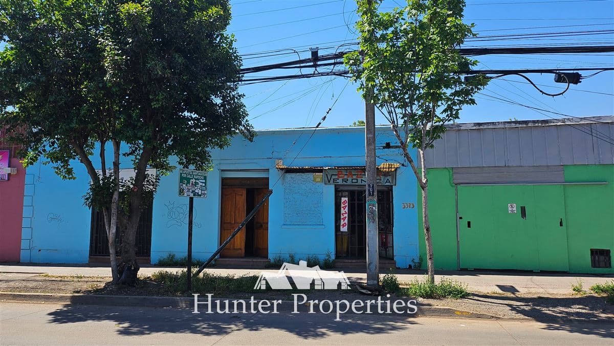 Domingo Santa Maria, a pocas cuadras de autopista central