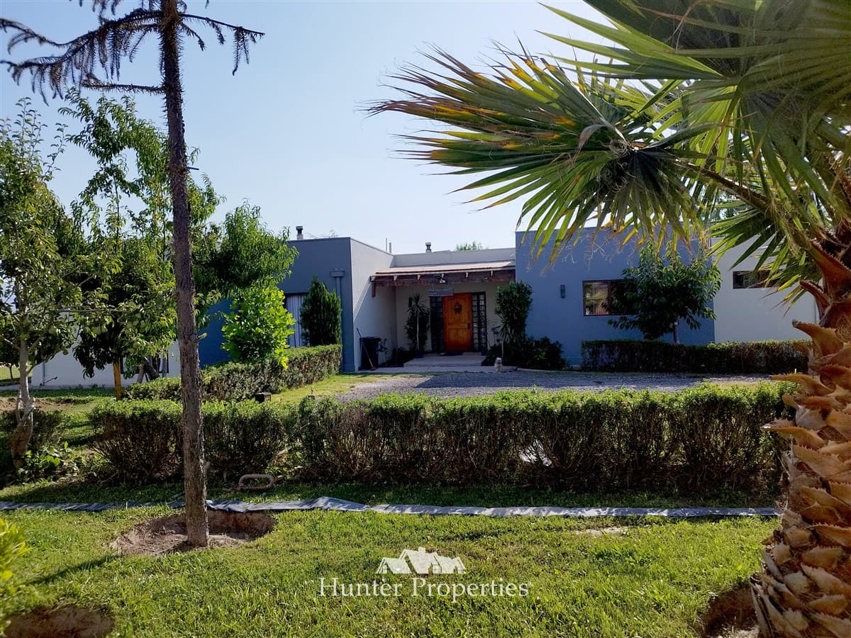 Frente a colegio Virginia Subercaseaux 