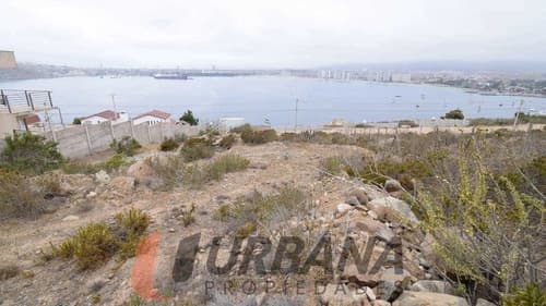 SITIO CON EXCELENTE VISTA EN LA HERRADURA                   
