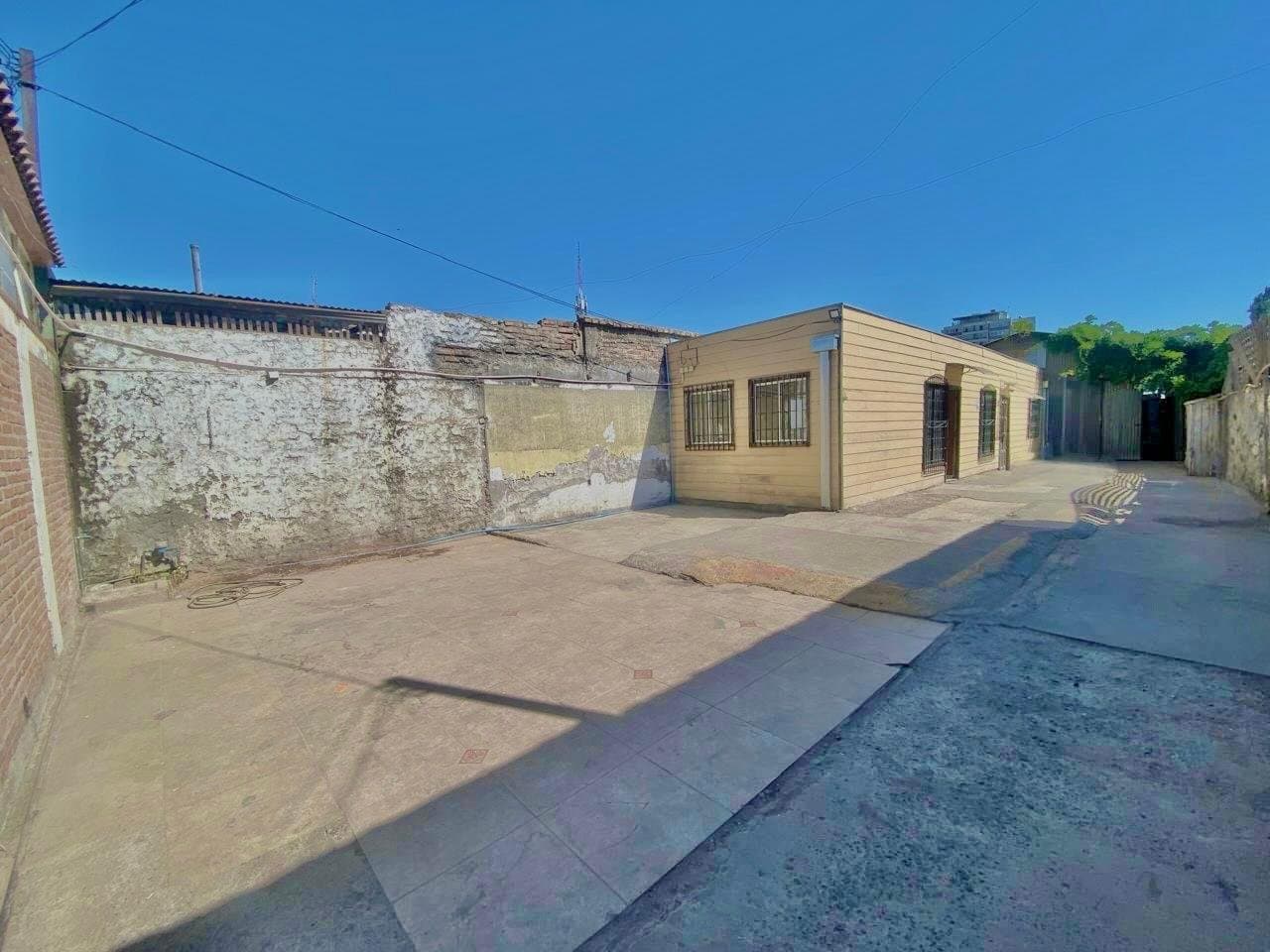 salesianos con Santa rosa