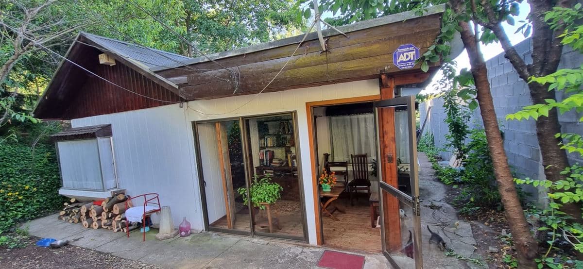 COD36947 Sitio con casa Luis Durand, Frente a TVN