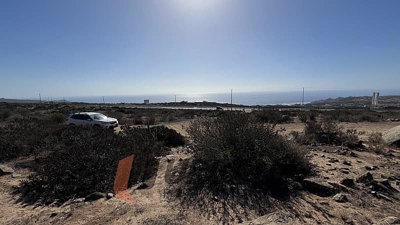 AMPLIO TERRENO EN ARRAYAN COSTERO LA SERENA