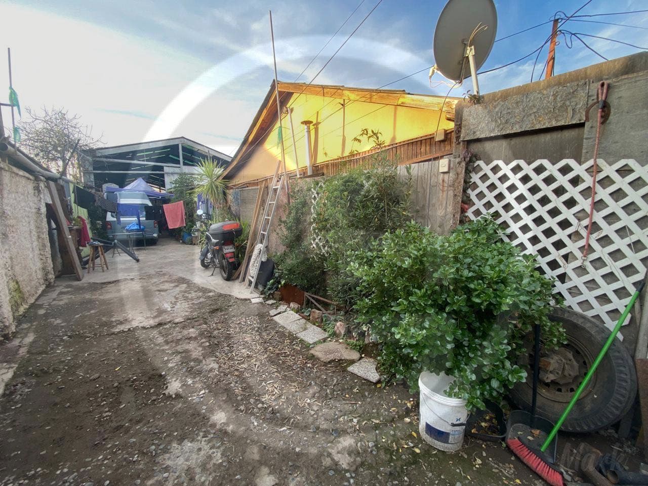 Oportunidad: Galpón + Terreno en La Granja (106242)