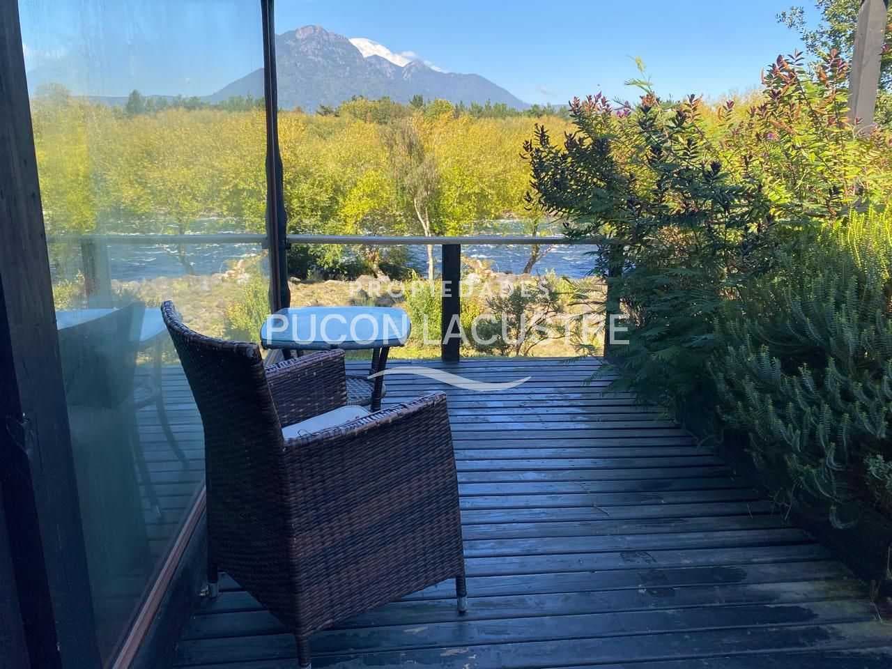 SE VENDE COMPLEJO CABAÑAS ORILLA RIO - PUCON (169503)