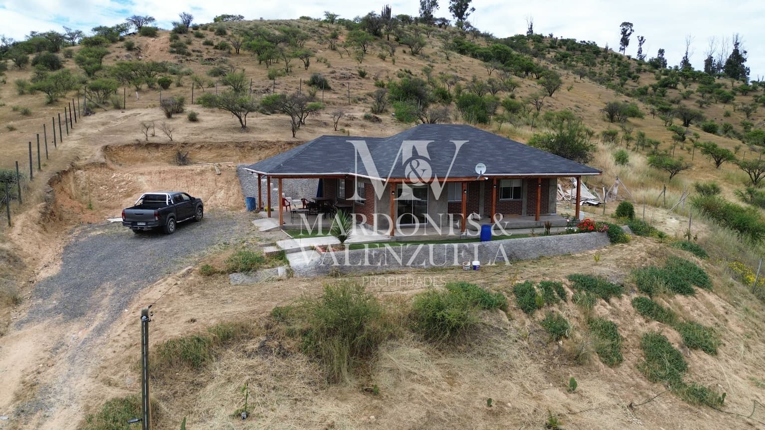 Casa nueva en una colina, excelente vista (168809)