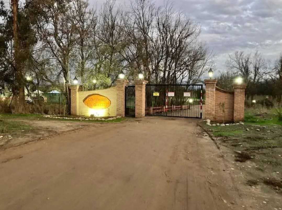 Terreno Amplio para Desarrollo Personal (171203)
