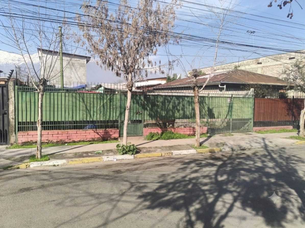 Se Vende Sitio de 510 mt2, con 4 Construccciones (180180)