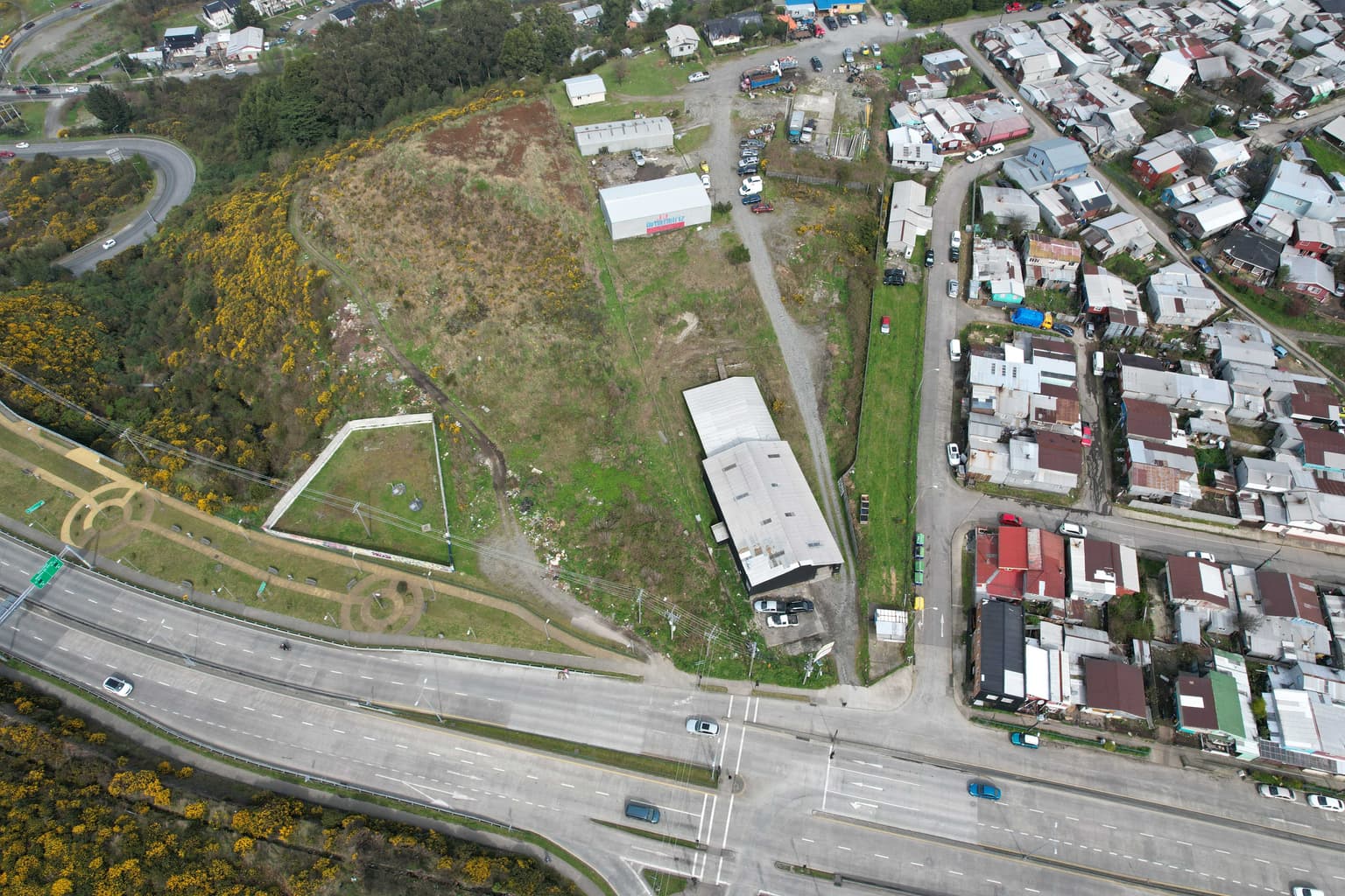 TERRENO COMERCIAL EN AV PRESIDENTE IBAÑEZ (120192)