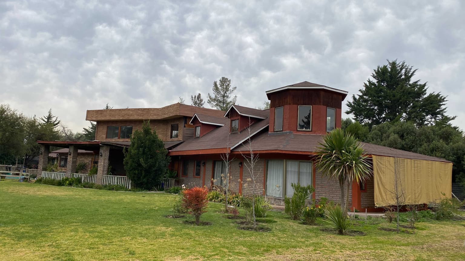 Parcela con 2 casas 400mt y 100Mt (74755)