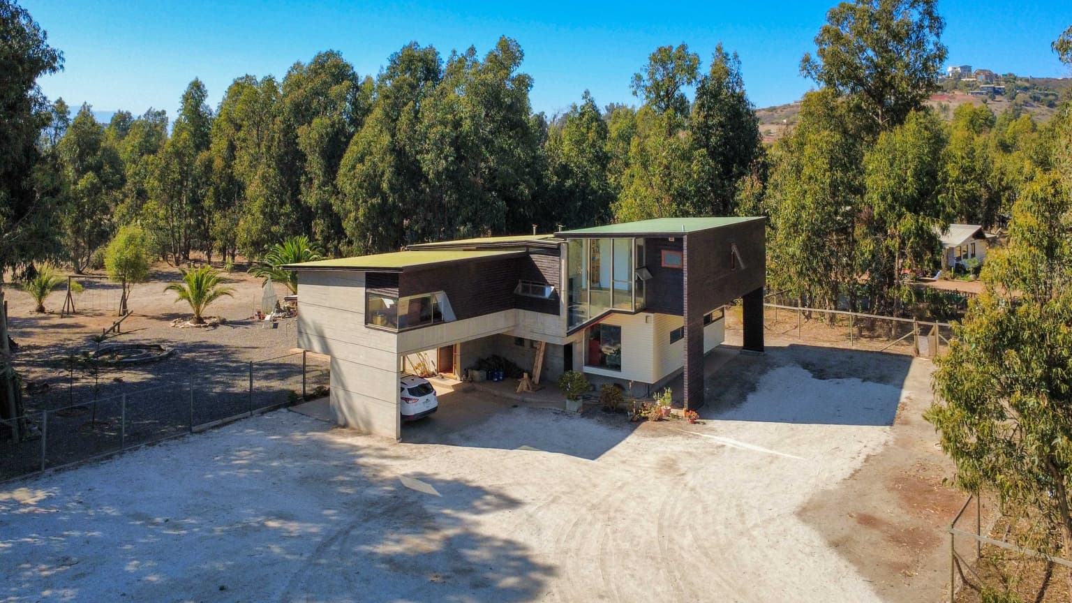 Moderna y amplia casa en Fuerte Aguayo (162282)